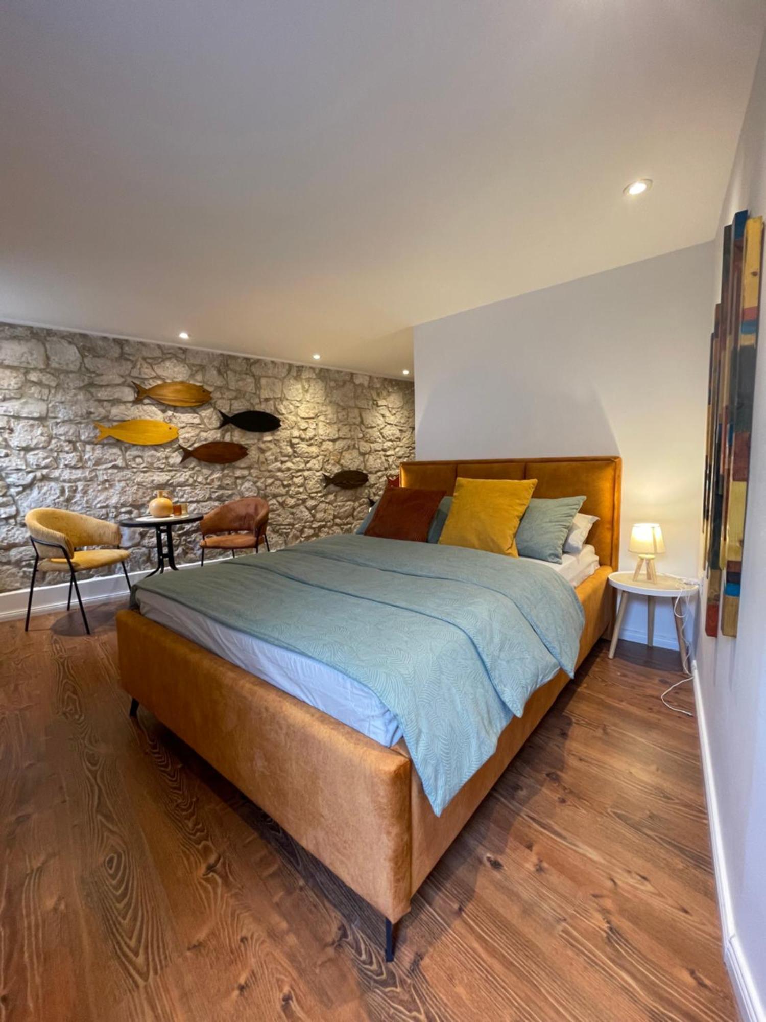 De Qua De La Studio Rovinj Eksteriør billede