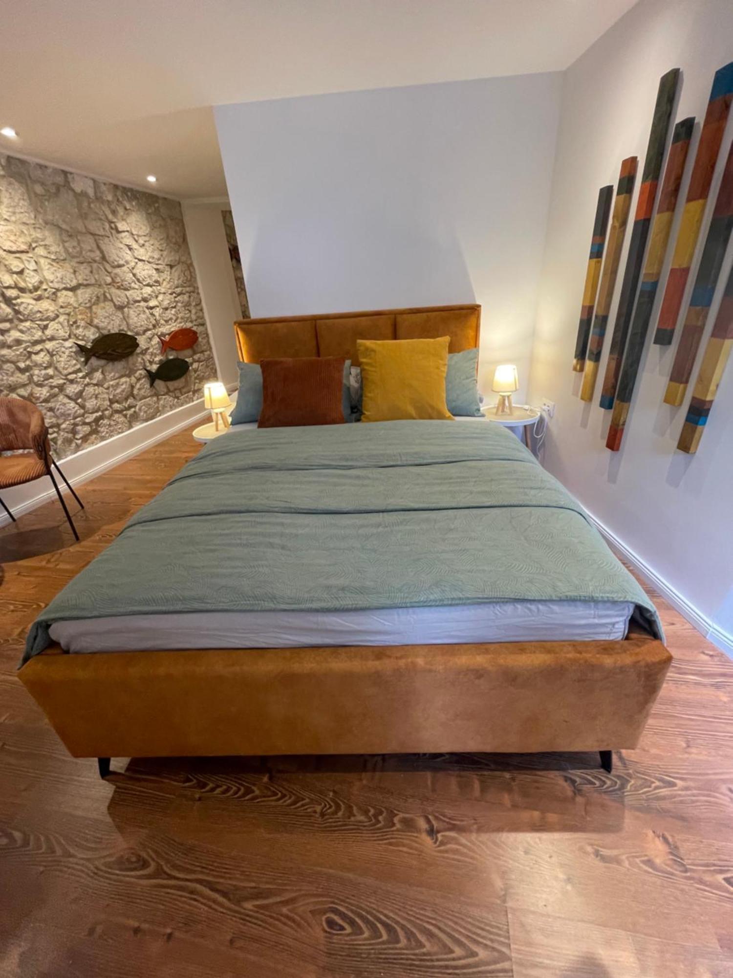 De Qua De La Studio Rovinj Eksteriør billede